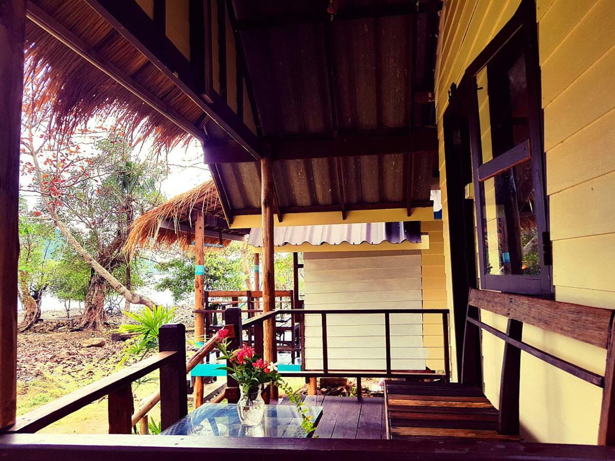 ฺ湾码头小屋旅馆 象岛 外观 照片