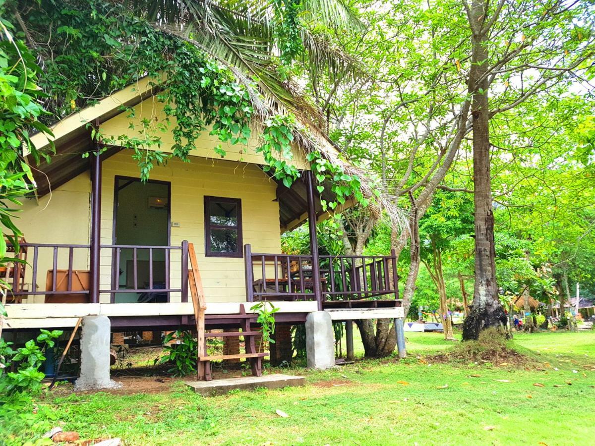 ฺ湾码头小屋旅馆 象岛 外观 照片