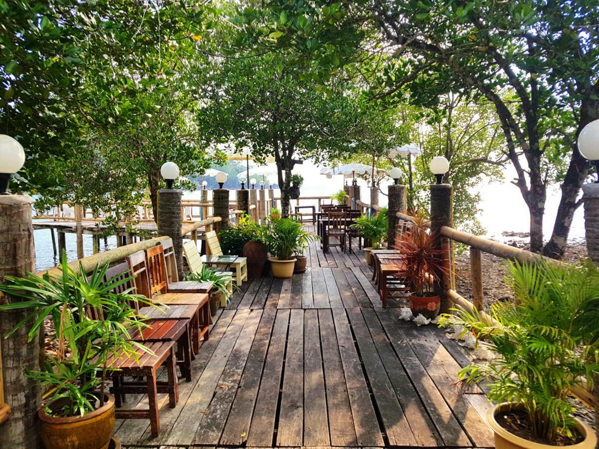 ฺ湾码头小屋旅馆 象岛 外观 照片