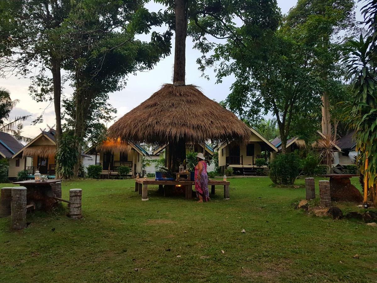 ฺ湾码头小屋旅馆 象岛 外观 照片